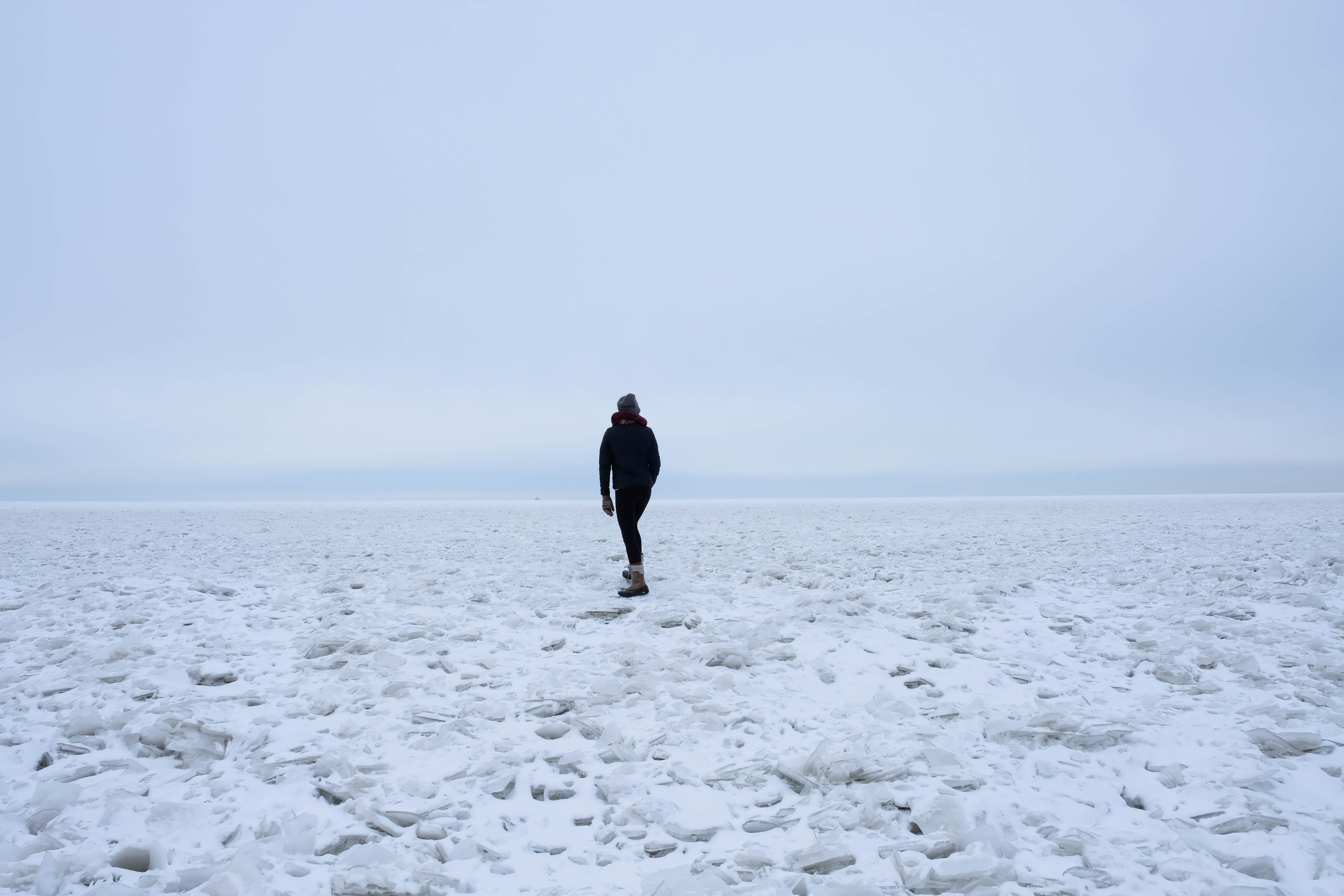 lake erie frozen ohio 